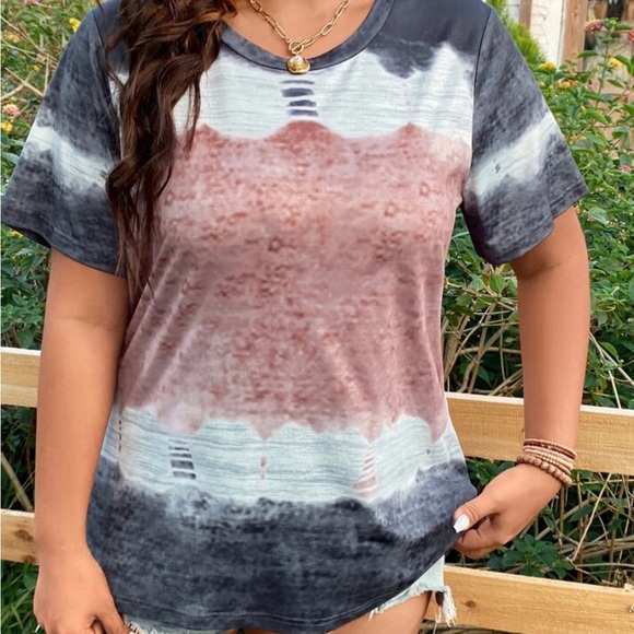 SHEIN LUNE Plus size (3X) Tie Dye Tee - Picture 2 of 5